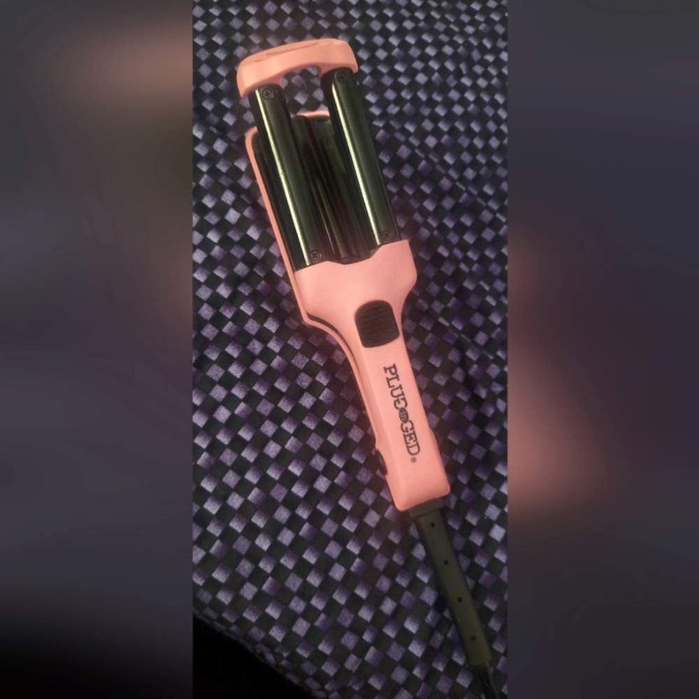 Plugged In Mini Hair Crimper (S Wave)